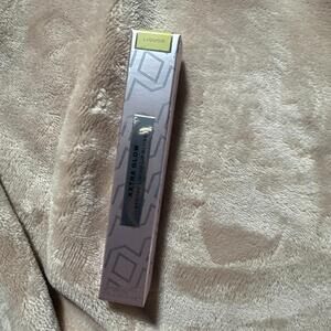 Makeup Revolution Xxtra Glow Strobe Liquid Lip Gloss M84